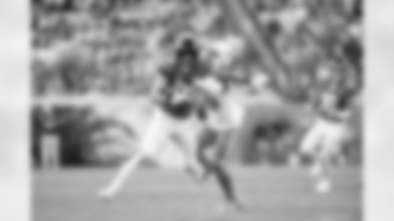 Jacksonville Jaguars vs. Miami Dolphins
TE Luke Farrell (89)
