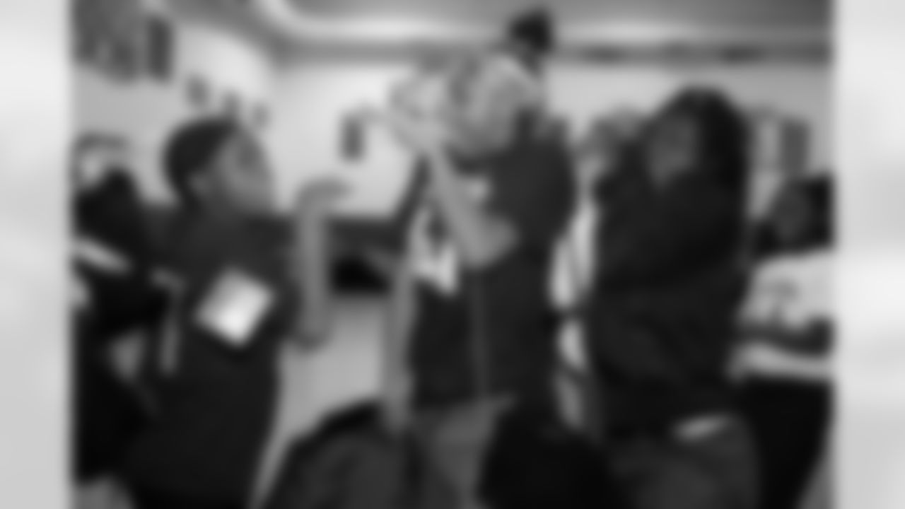 2022_1122_JoshTravonYetDinner_048