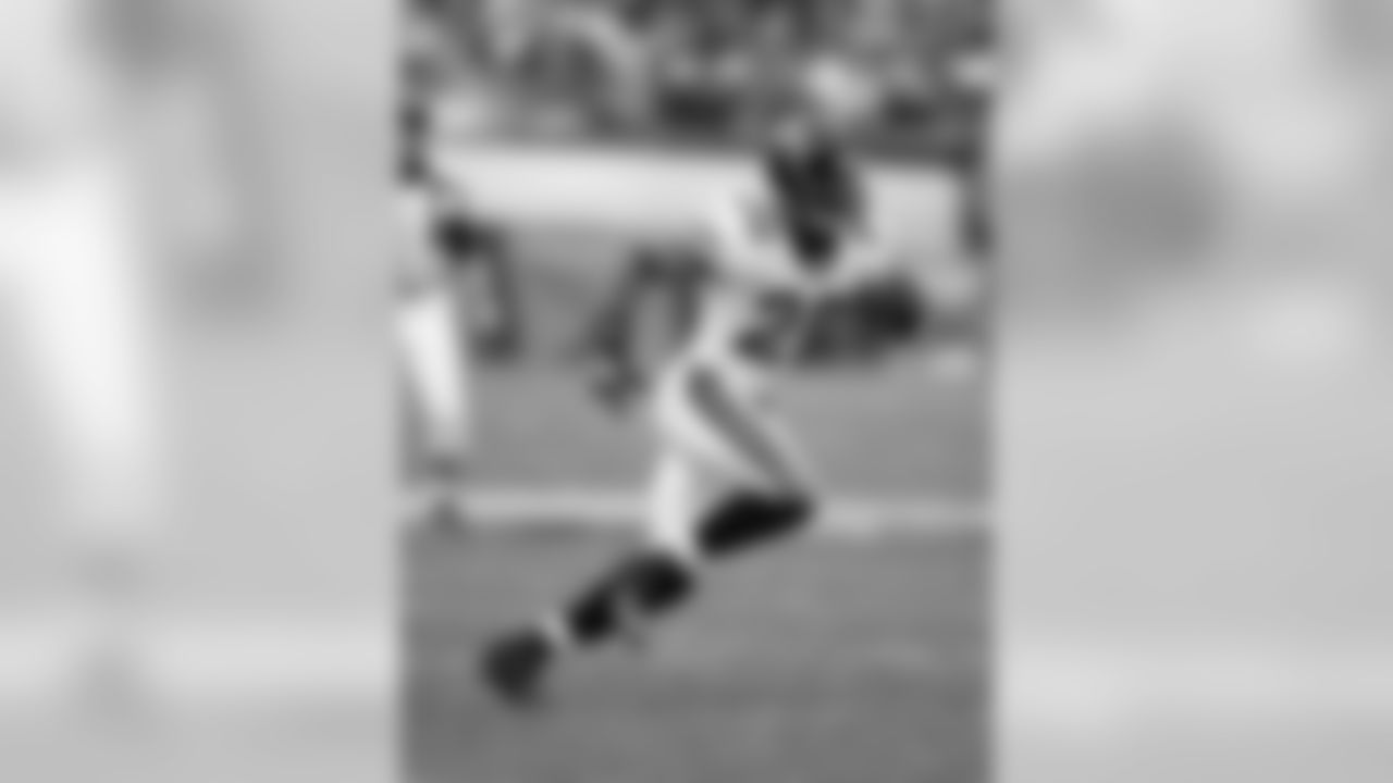 Donovin Darius played in 115 games for the Jaguars from 1998-2006.