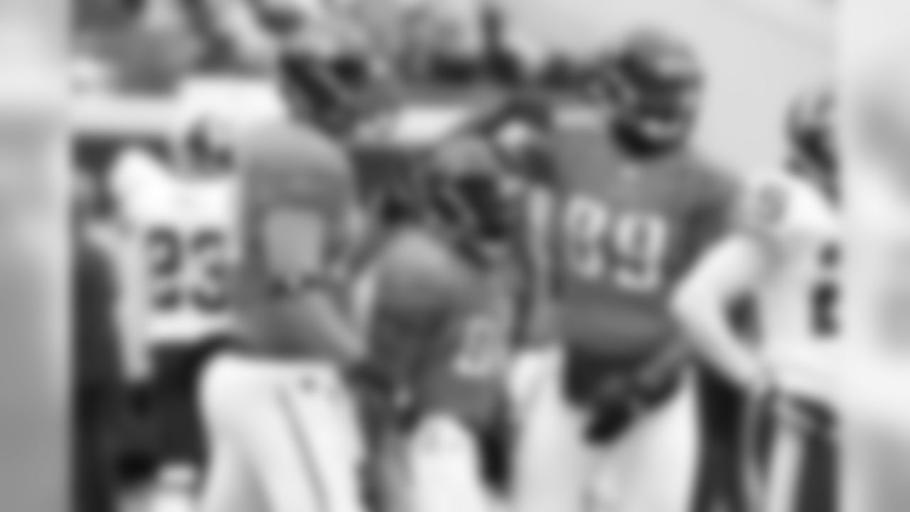 88 Zach Potter, #80 Mike Thomas, #89 Marcedes Lewis