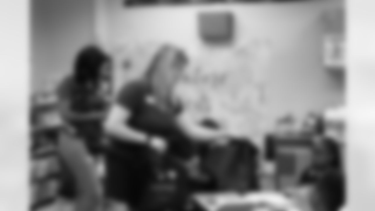 2023_0308_LiteracyLockerRoom_41
