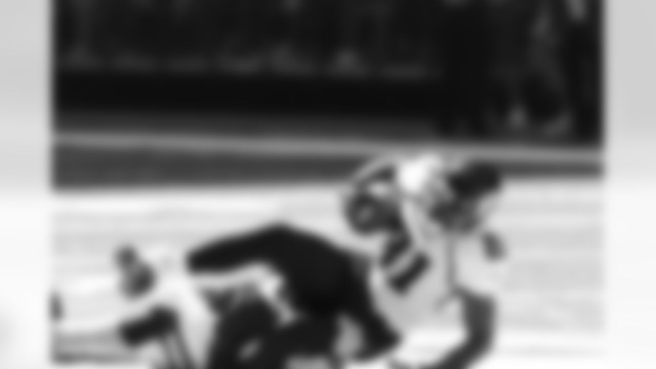 81 Torry Holt