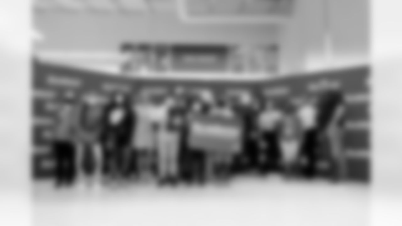 Tony Boselli and The Boselli Foundation partner with Academy Sports & Outdoors to gift Matthew Gilbert Middle School a surprise shopping spree for for their soccer program.