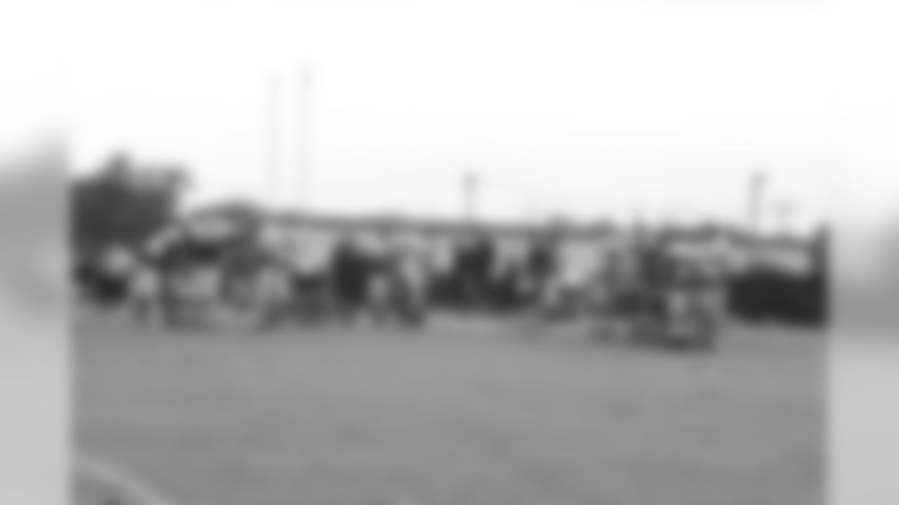 2009 Training Camp - Oklahoma Drill