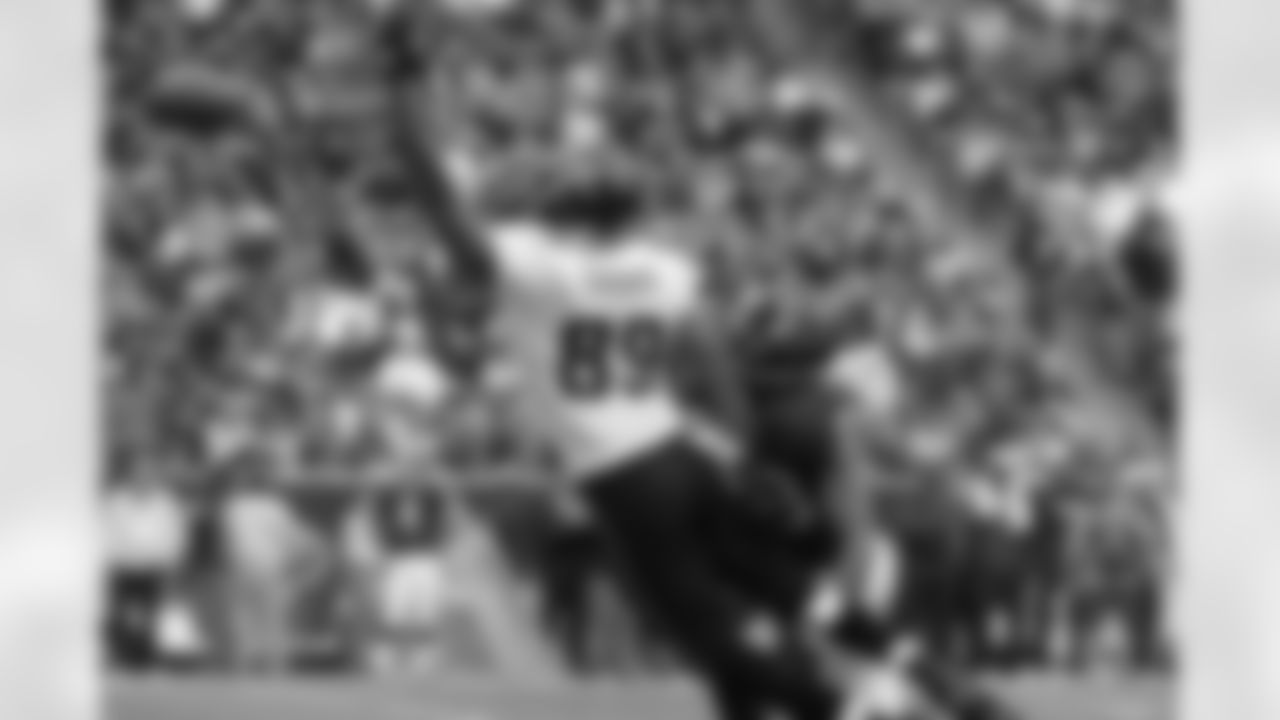89 Marcedes Lewis