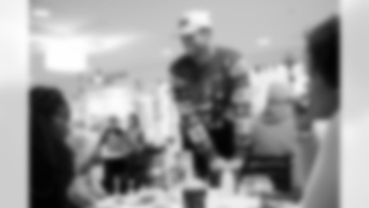 2022_1214_RonaldMcDonaldHouse_013