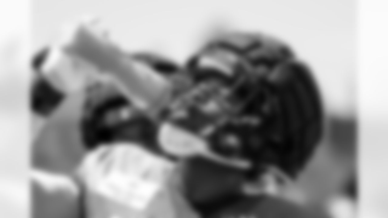 LB Foyesade Oluokun (23)