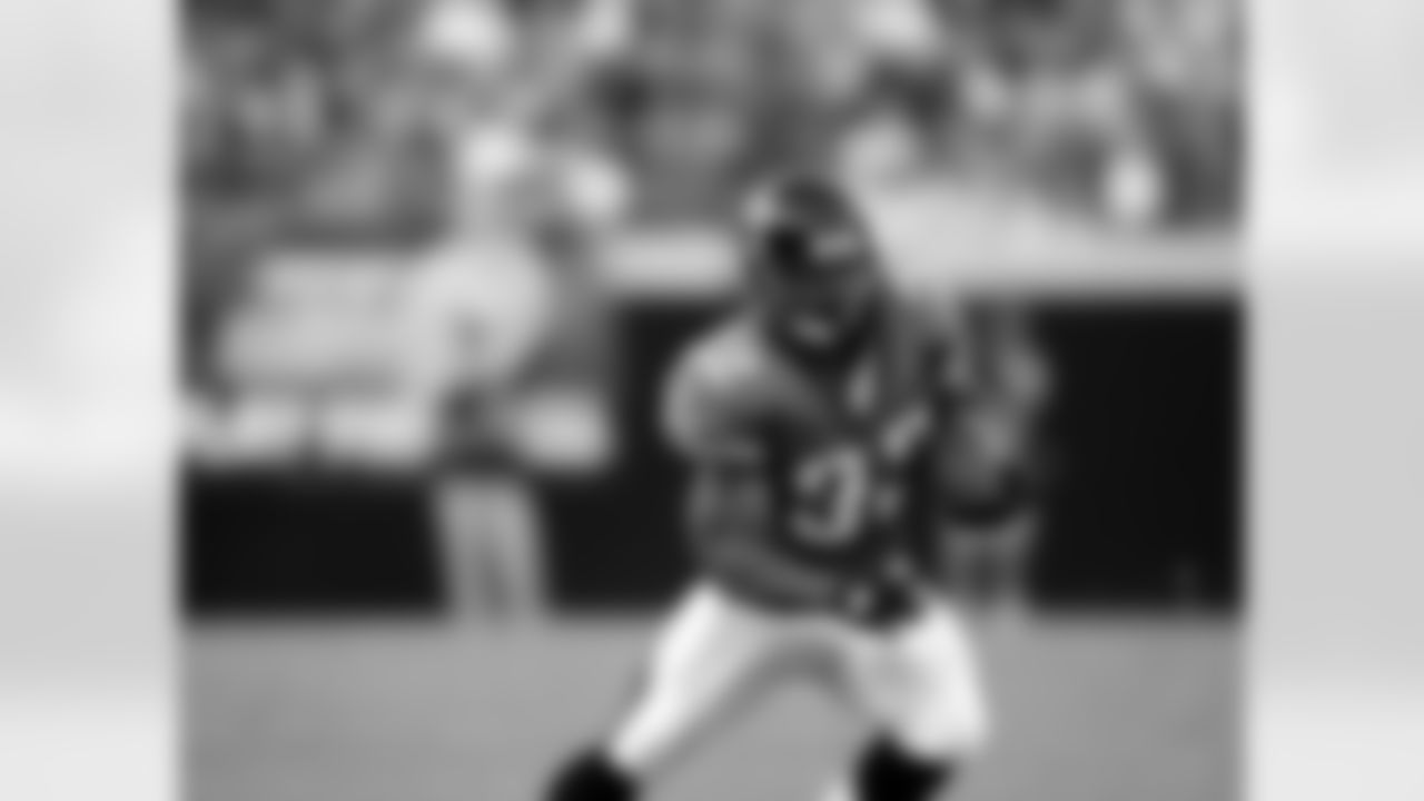 32 Maurice Jones-Drew