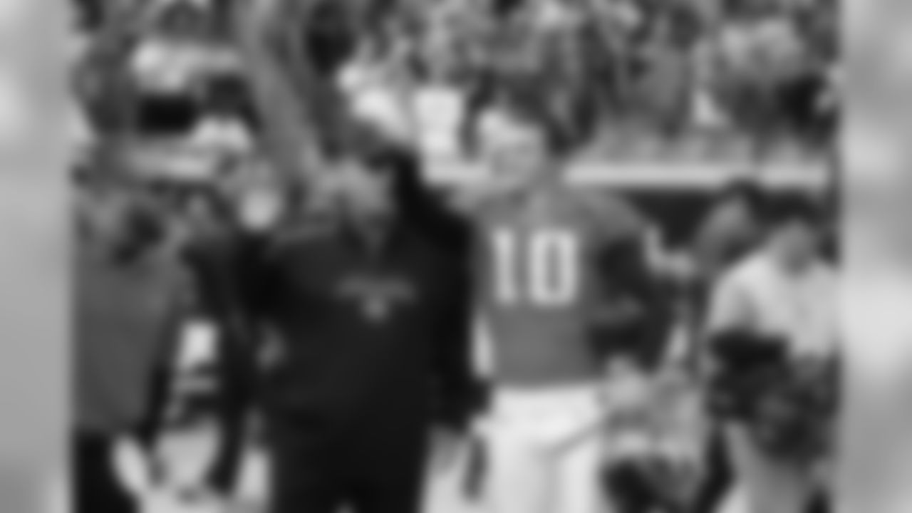 10 Josh Scobee