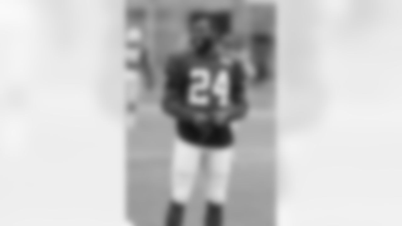 CB Darrelle Revis
