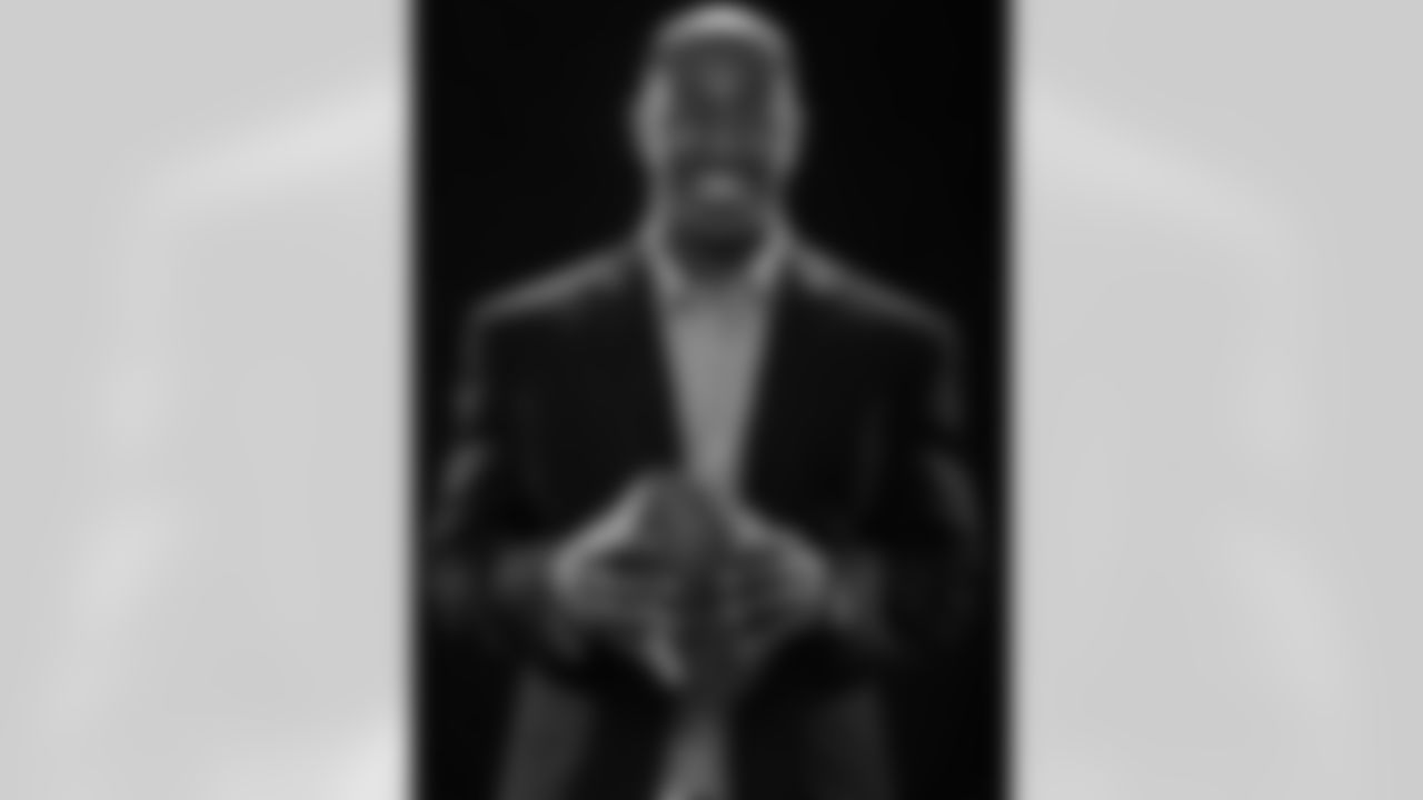 Darrelle Revis 1/10/08 Photo Shoot (Photo by Al Bello/Getty Images)