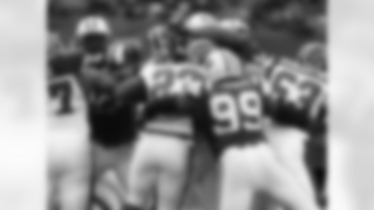 2009 Week 6 - Jets vs Bills Photos