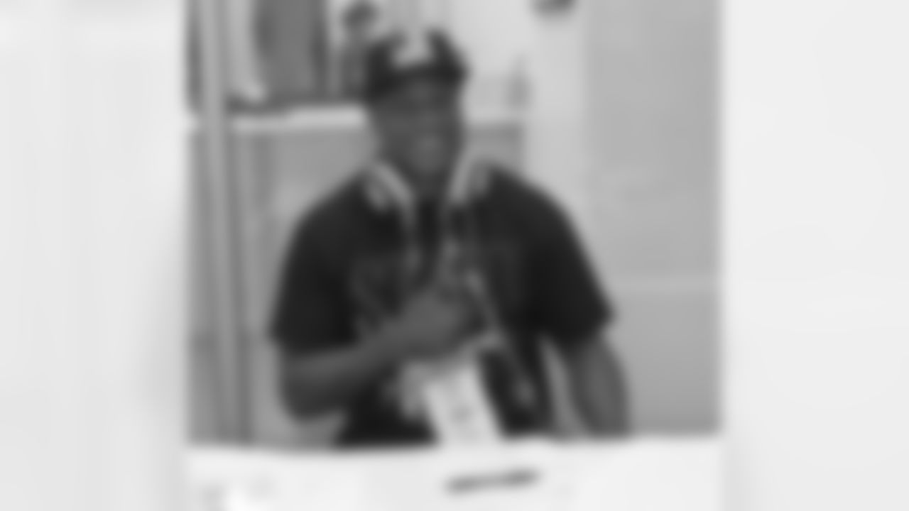 Shaq Evans signed May 15