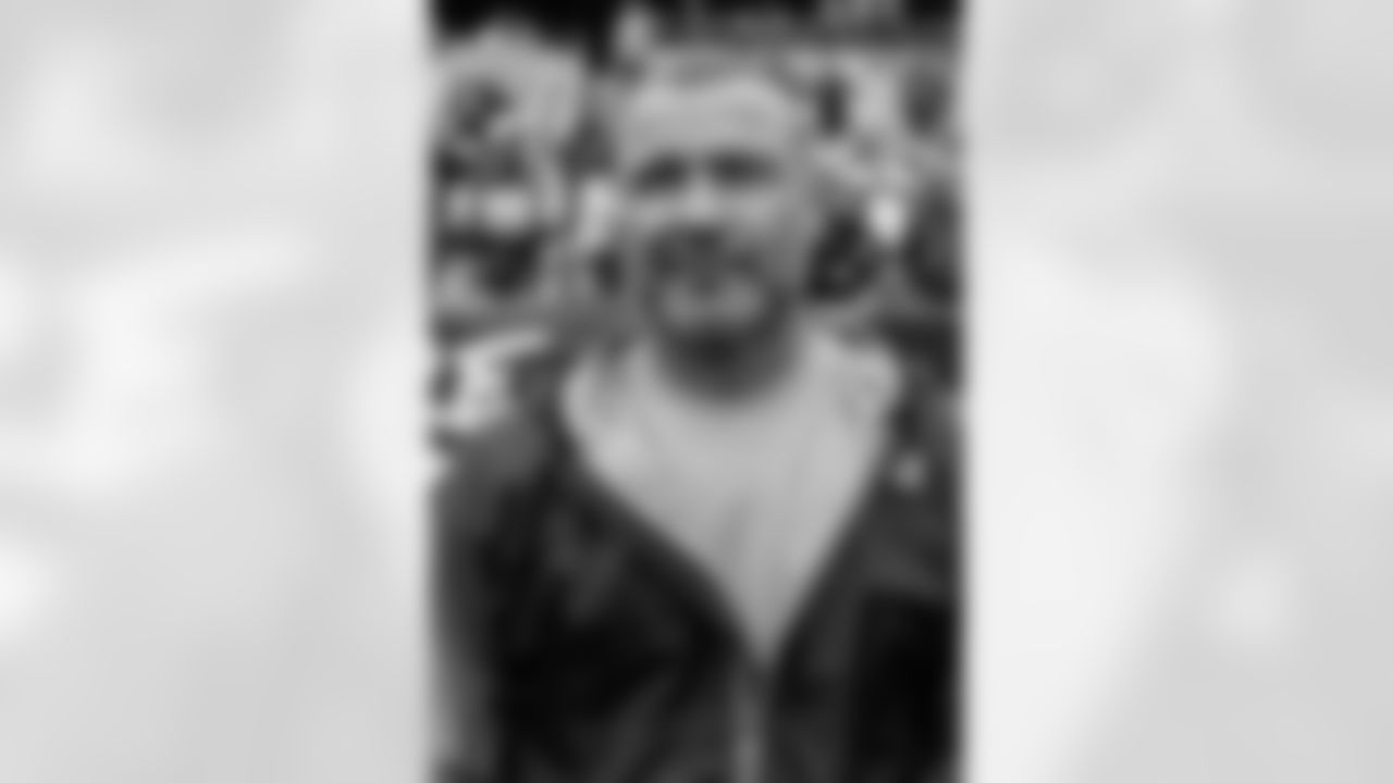 Liev Schreiber - Actor & Voice of HBO's Hard Knocks
