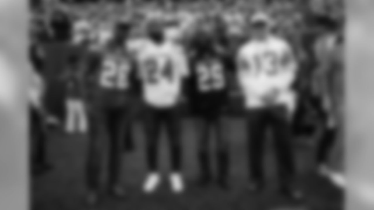 PRE_GAME_NFL_ALL_TIME_TEAM__101319_GR_080