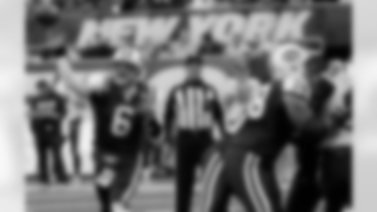 2010 Week 11 Jets vs Texans Game Photos