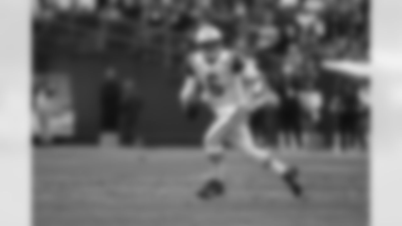 2011 Regular Season Week 3 Jets at Raiders Game Photos