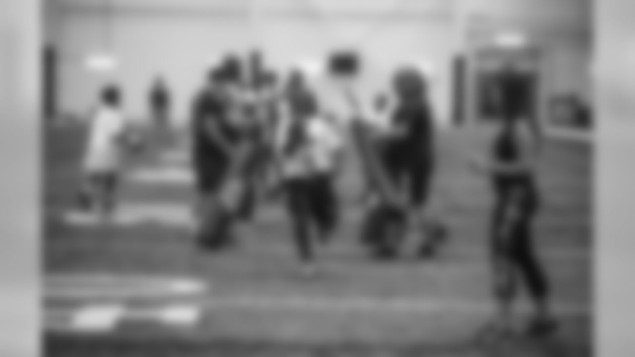 E_1D2_3273