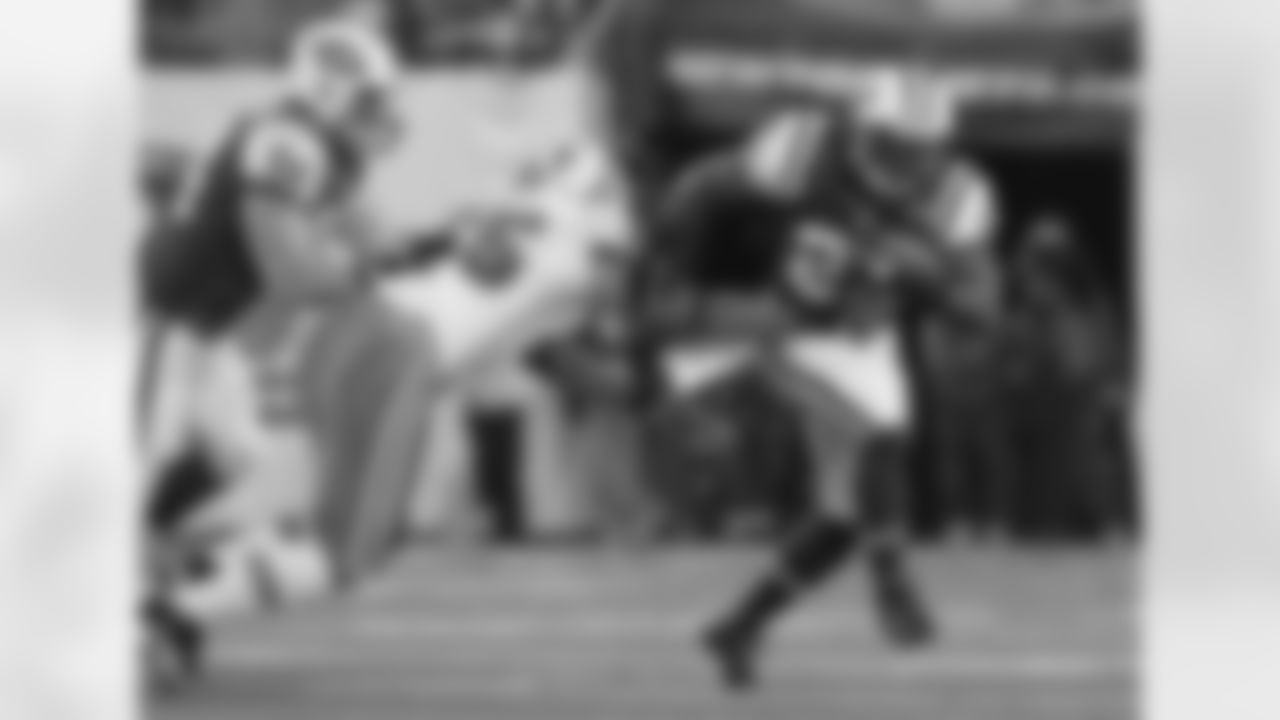 2010 Week 14 Jets vs Dolphins Game Photos