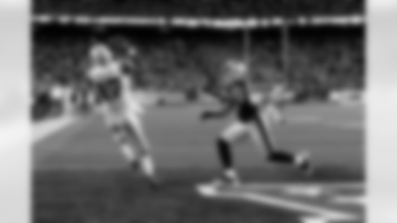 WR #17 - Plaxico Burress