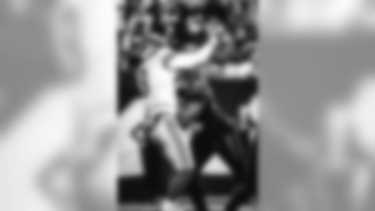 E_SNY_8792
