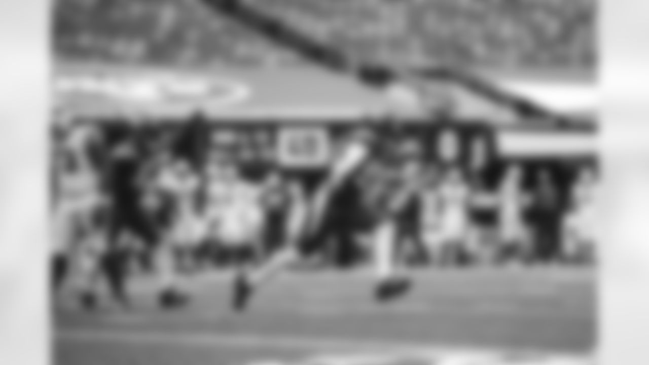 E_A9201069
