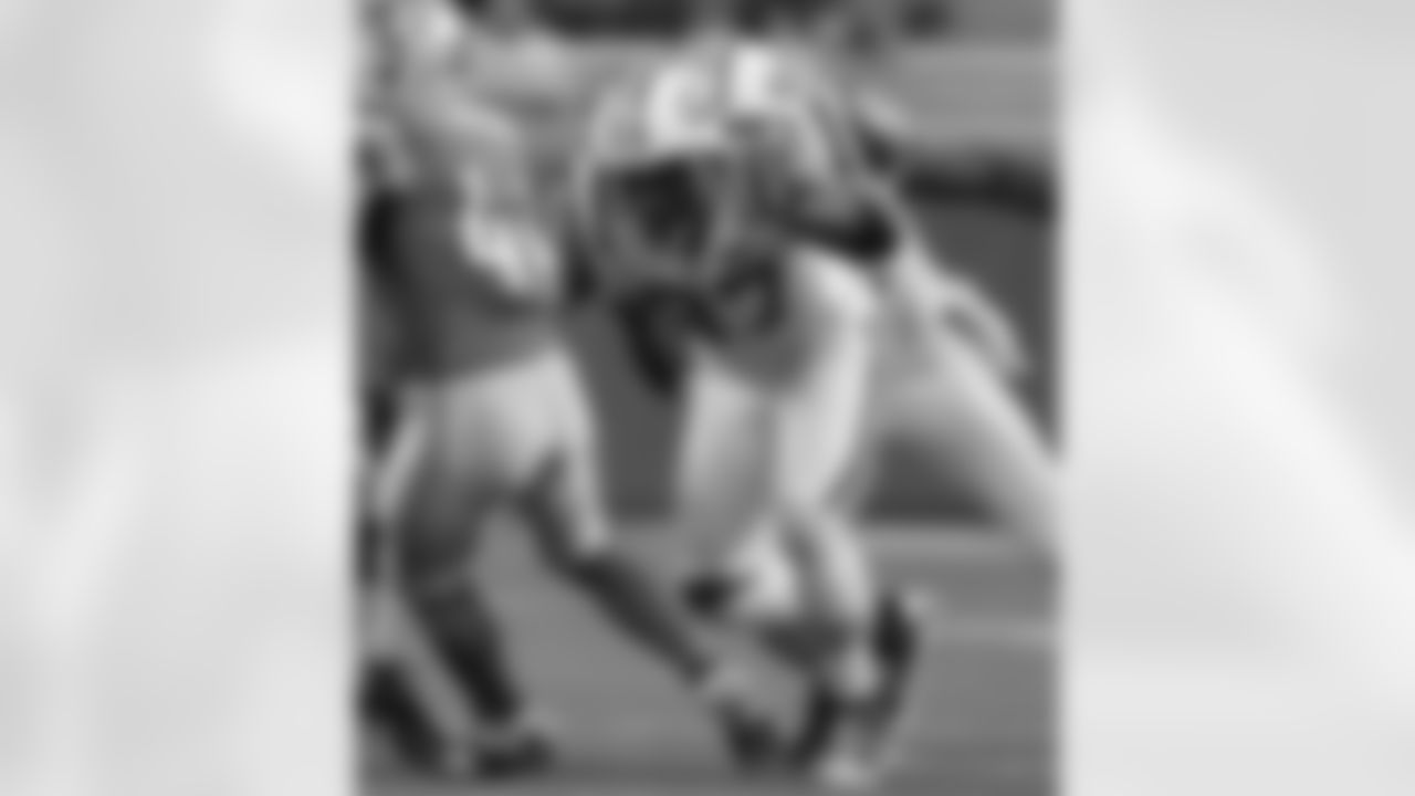 Calvin Pace Photos