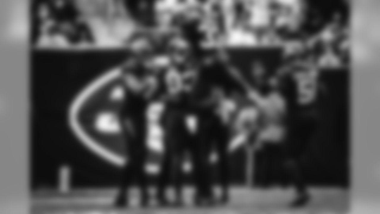E_SNY_8190