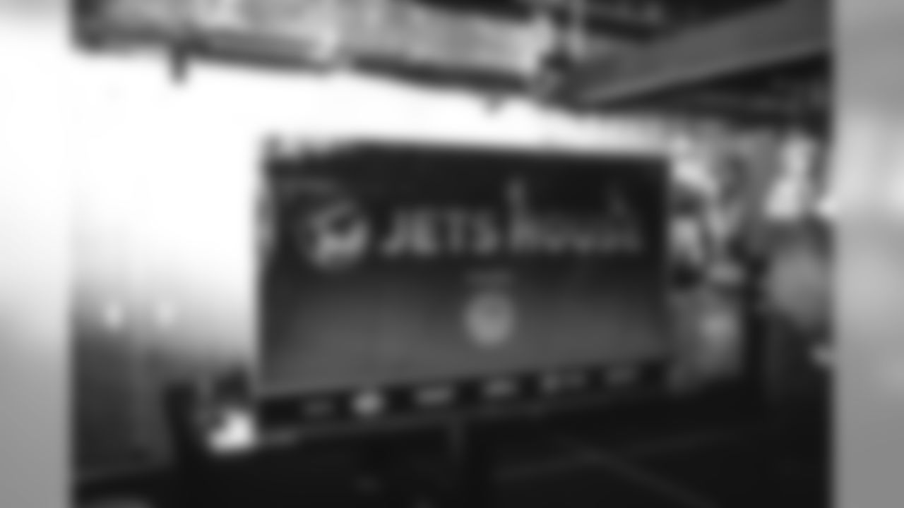 E_SNY_2755