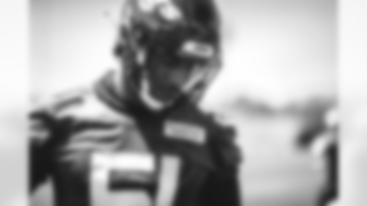 DL Tim Ward