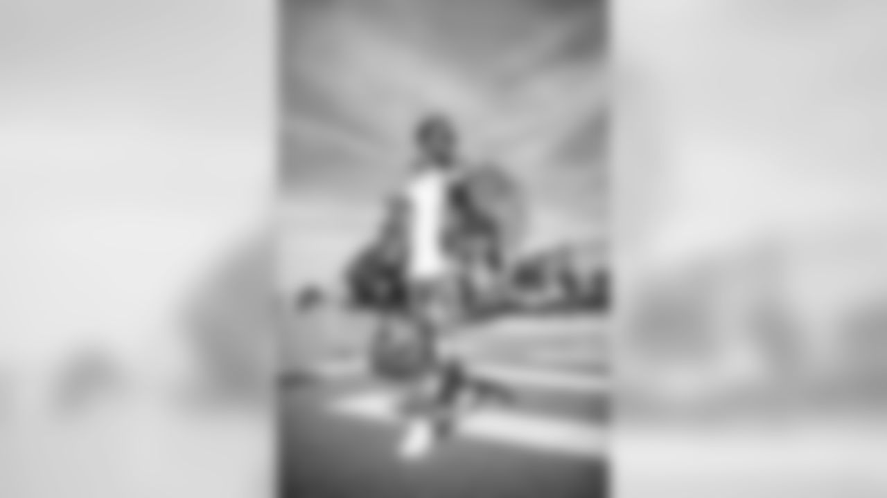 E_SNY_7210