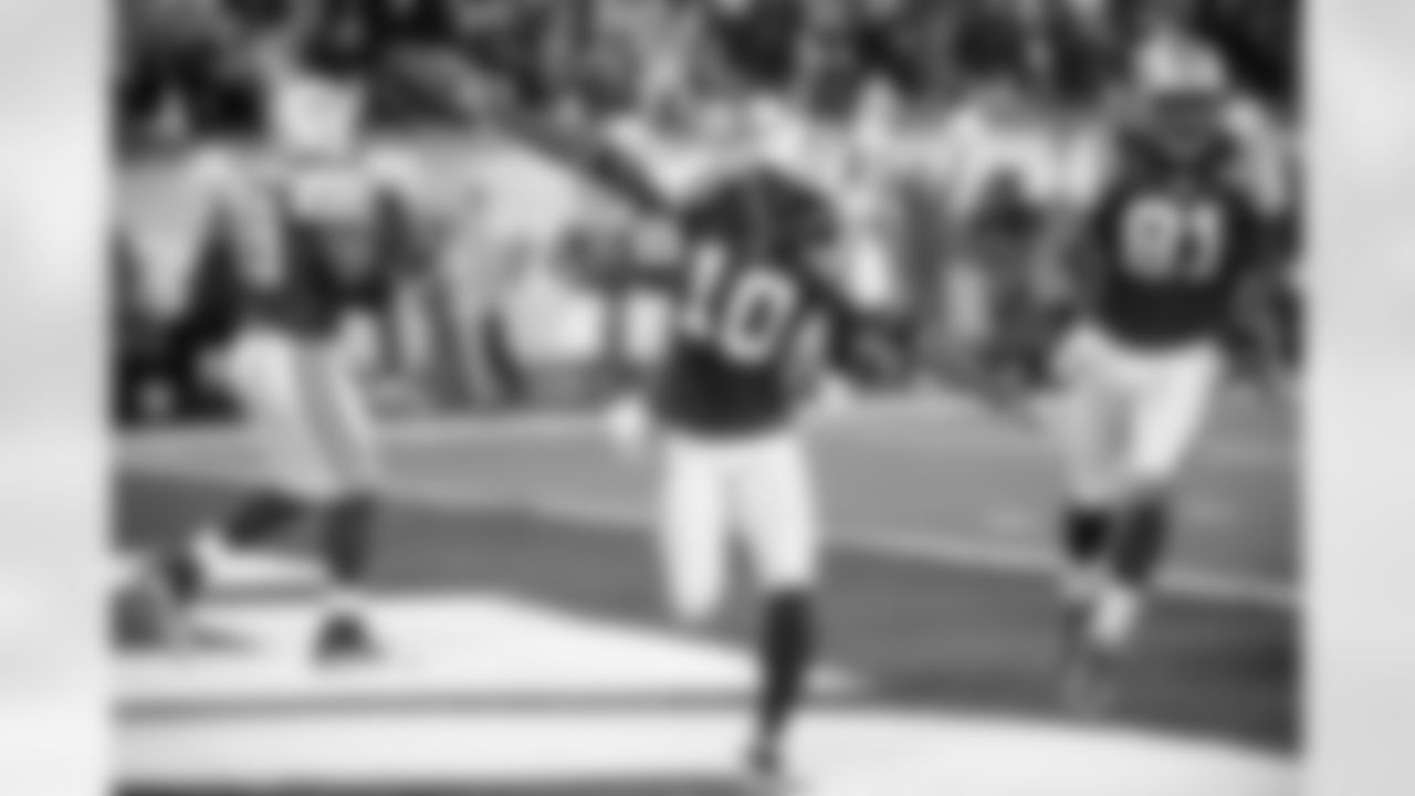 2010 Week 12 Jets vs Bengals Game Photos
