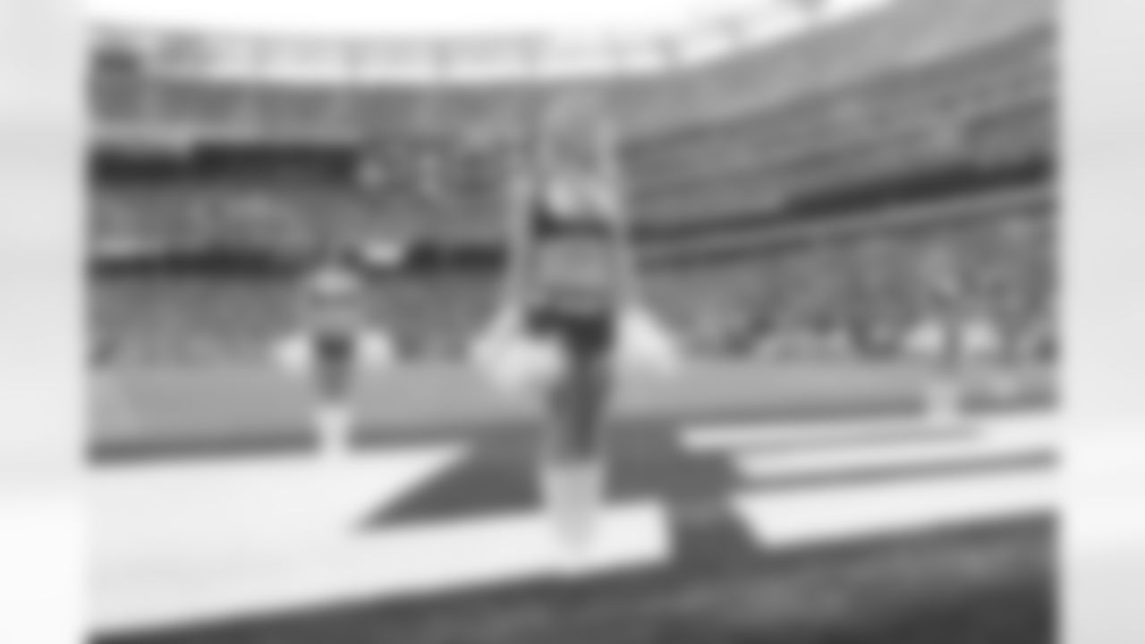 New York Jets Flight Crew: Jets vs Bills