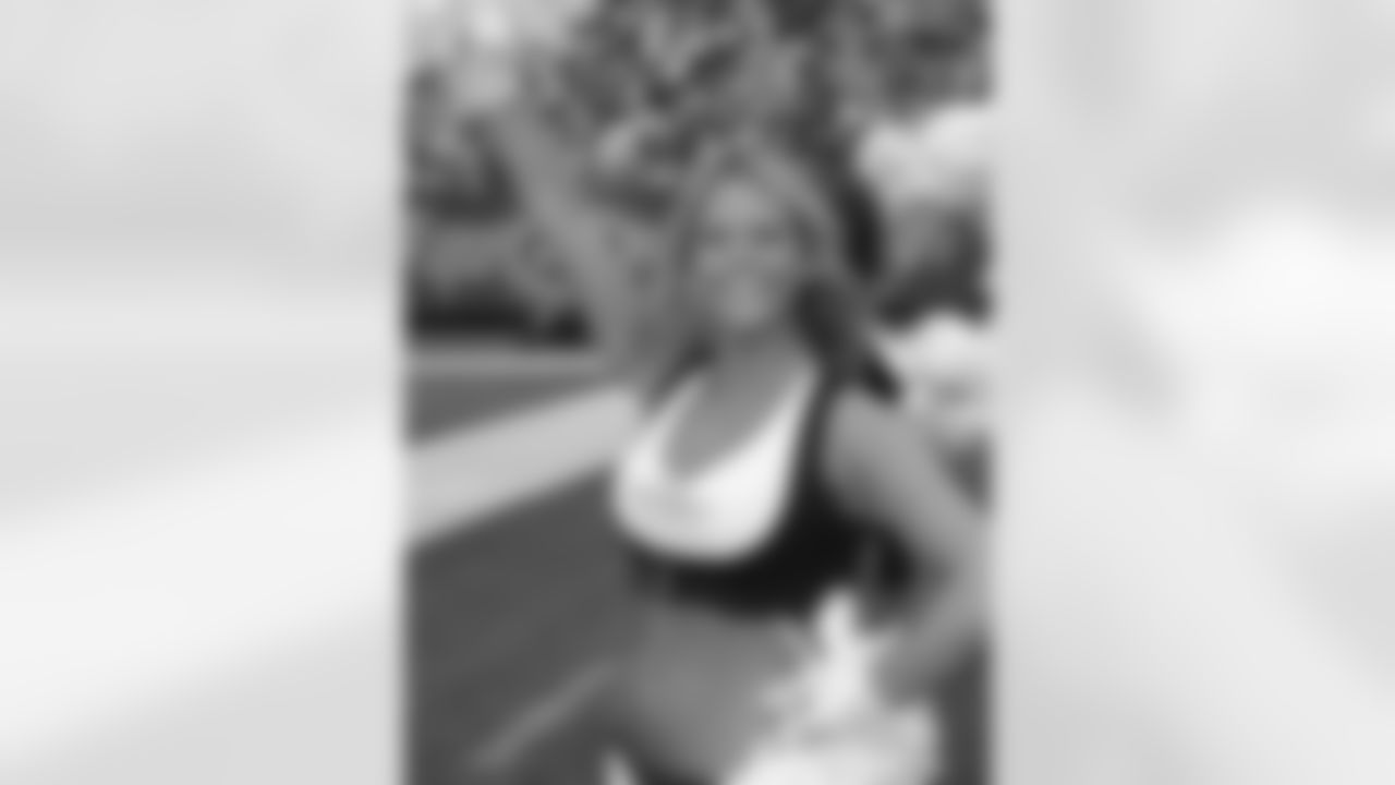 Jessica S - 2009 Flight Crew Member Photos