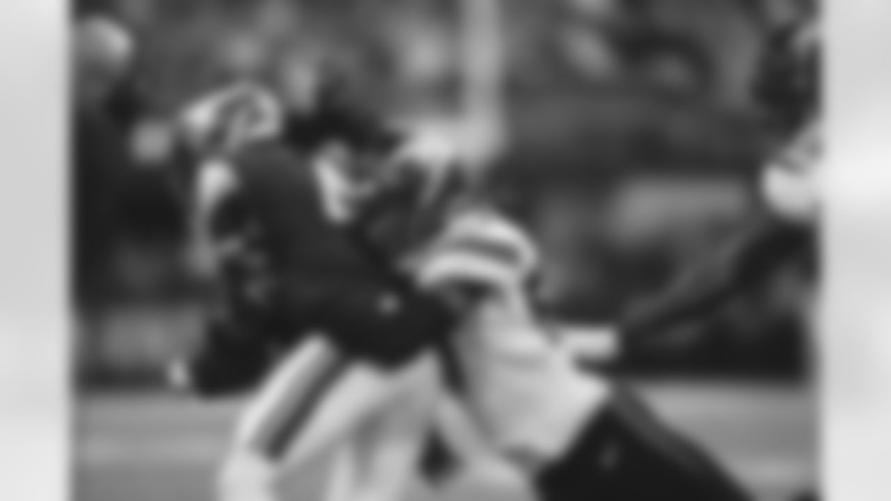 LB C.J. Mosley