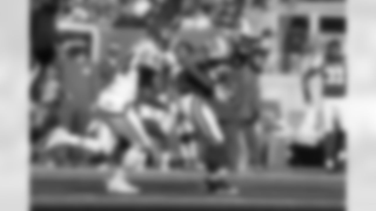 2011 Regular Season Week 14 Jets vs. Chiefs Game Photos