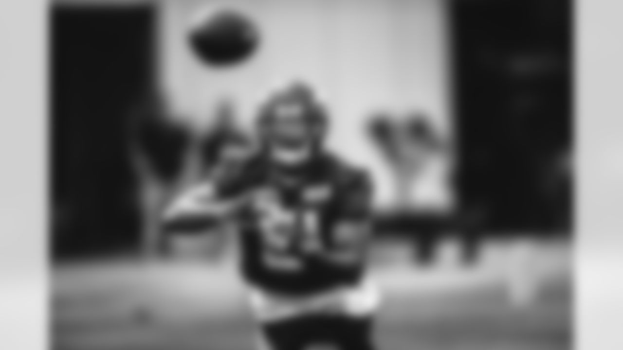 LB Brendon White