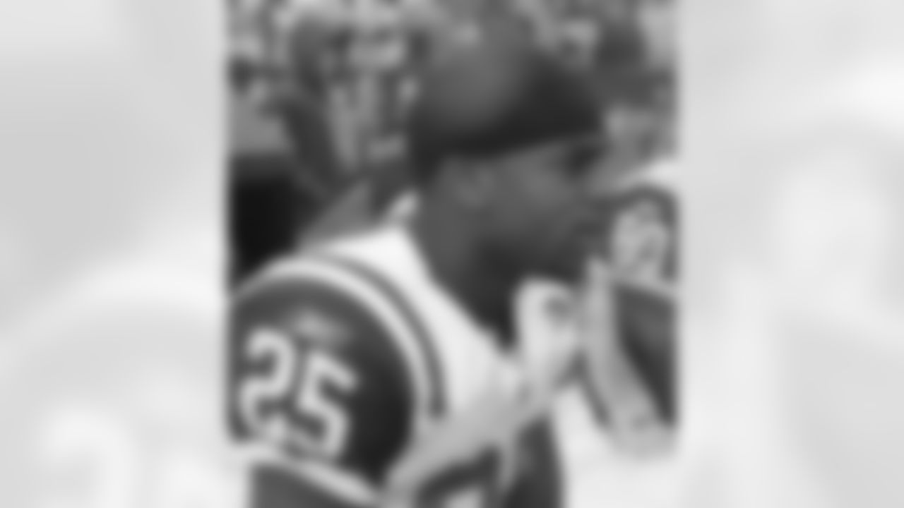 Joe Mcknight Photos
