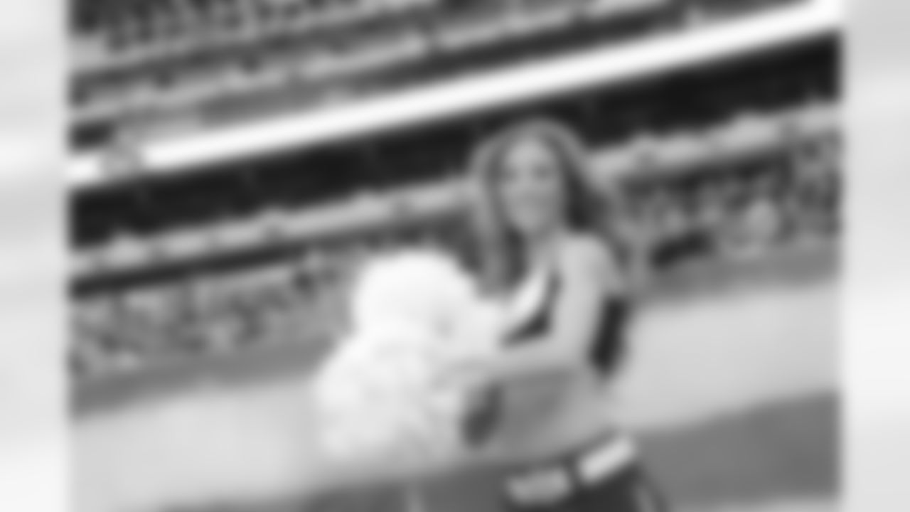 New York Jets Flight Crew: Jets vs Bills