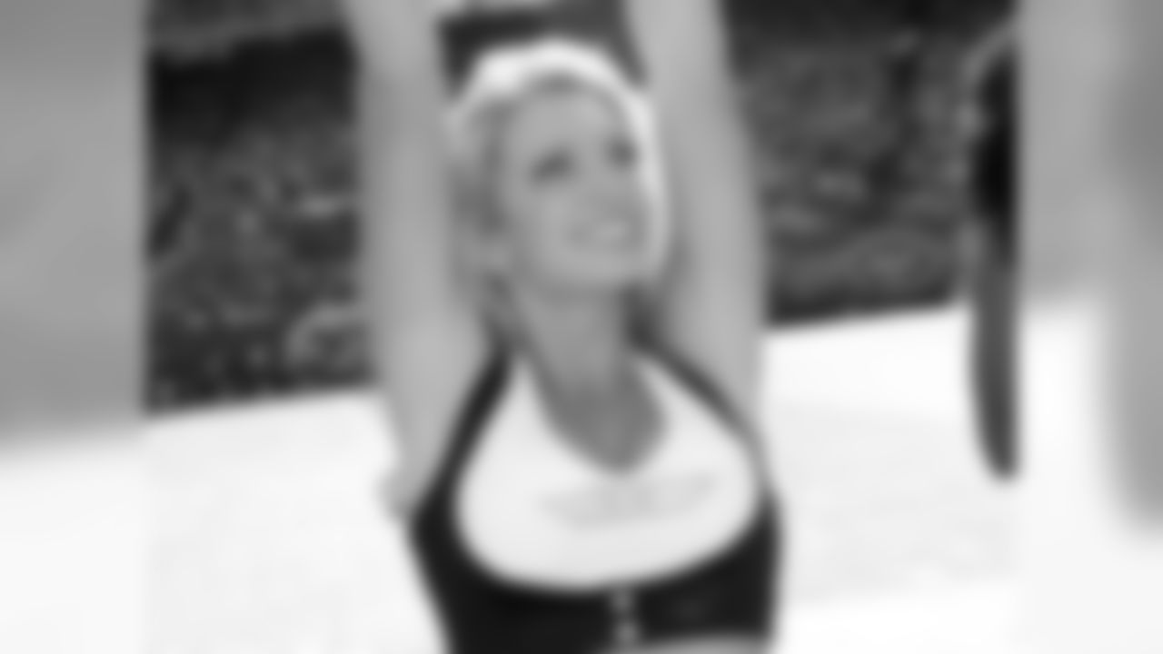 Ryann 2009 Flight Crew Member Photos