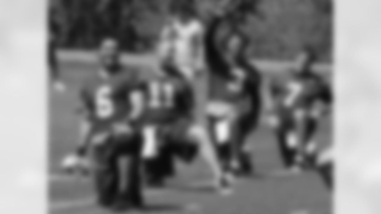 2010 Minicamp Photos - 6-15-10 AM Practice