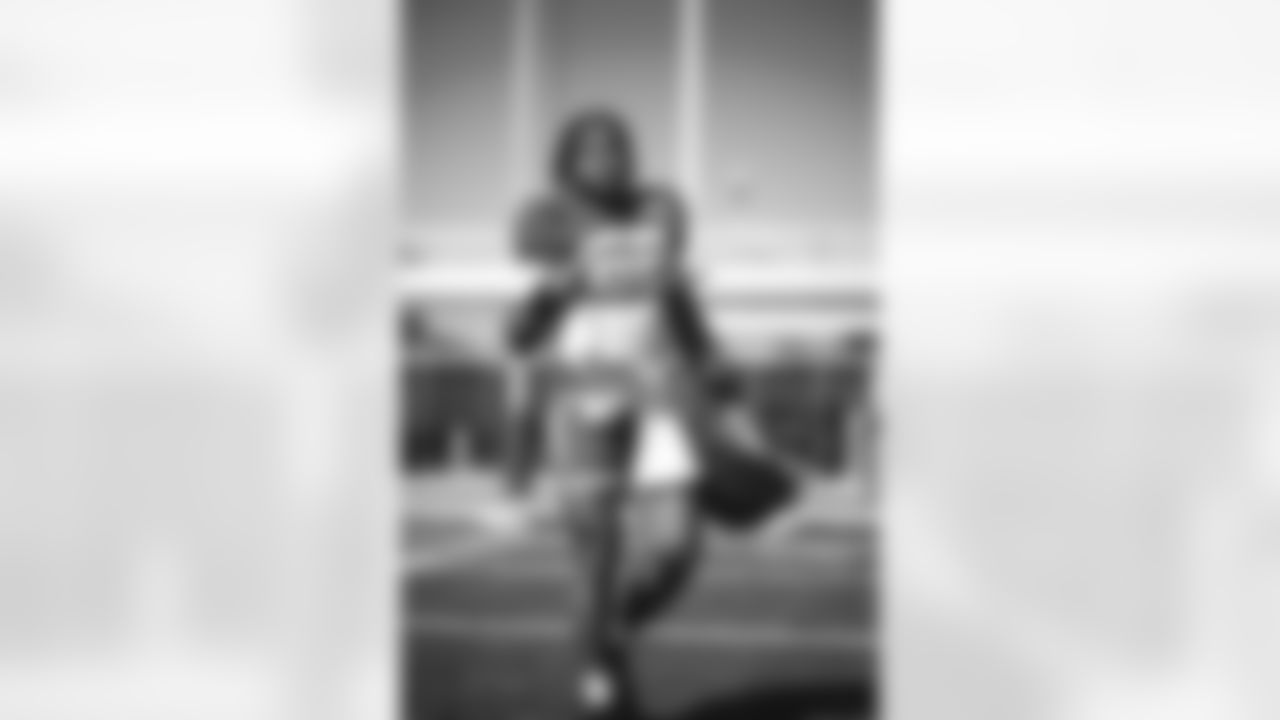 E_SNY_0024