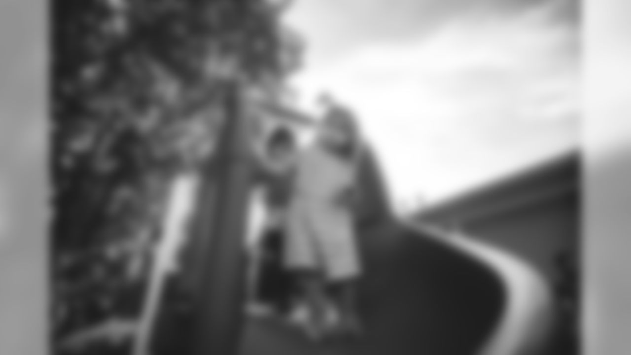 E_1D2_9084