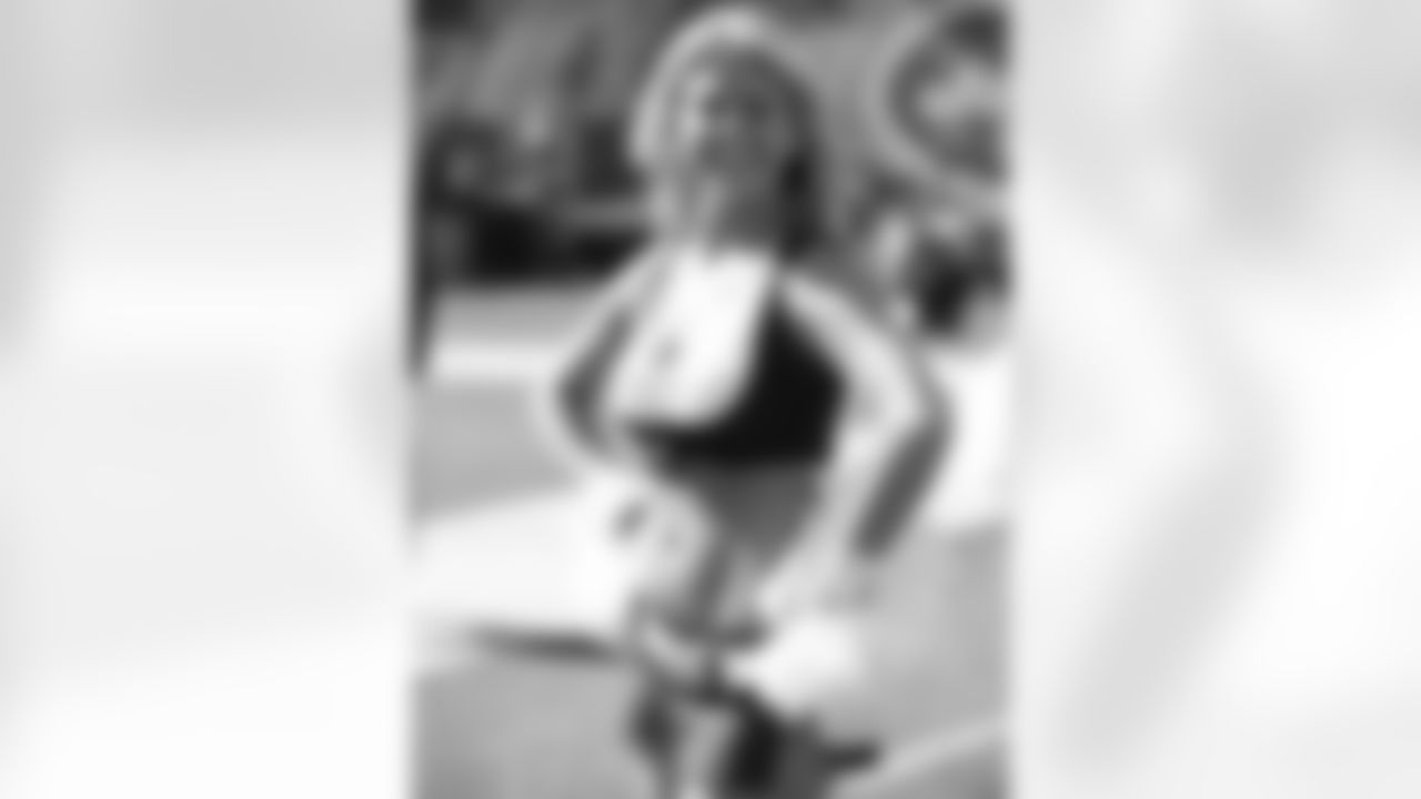 Jessica S - 2009 Flight Crew Member Photos
