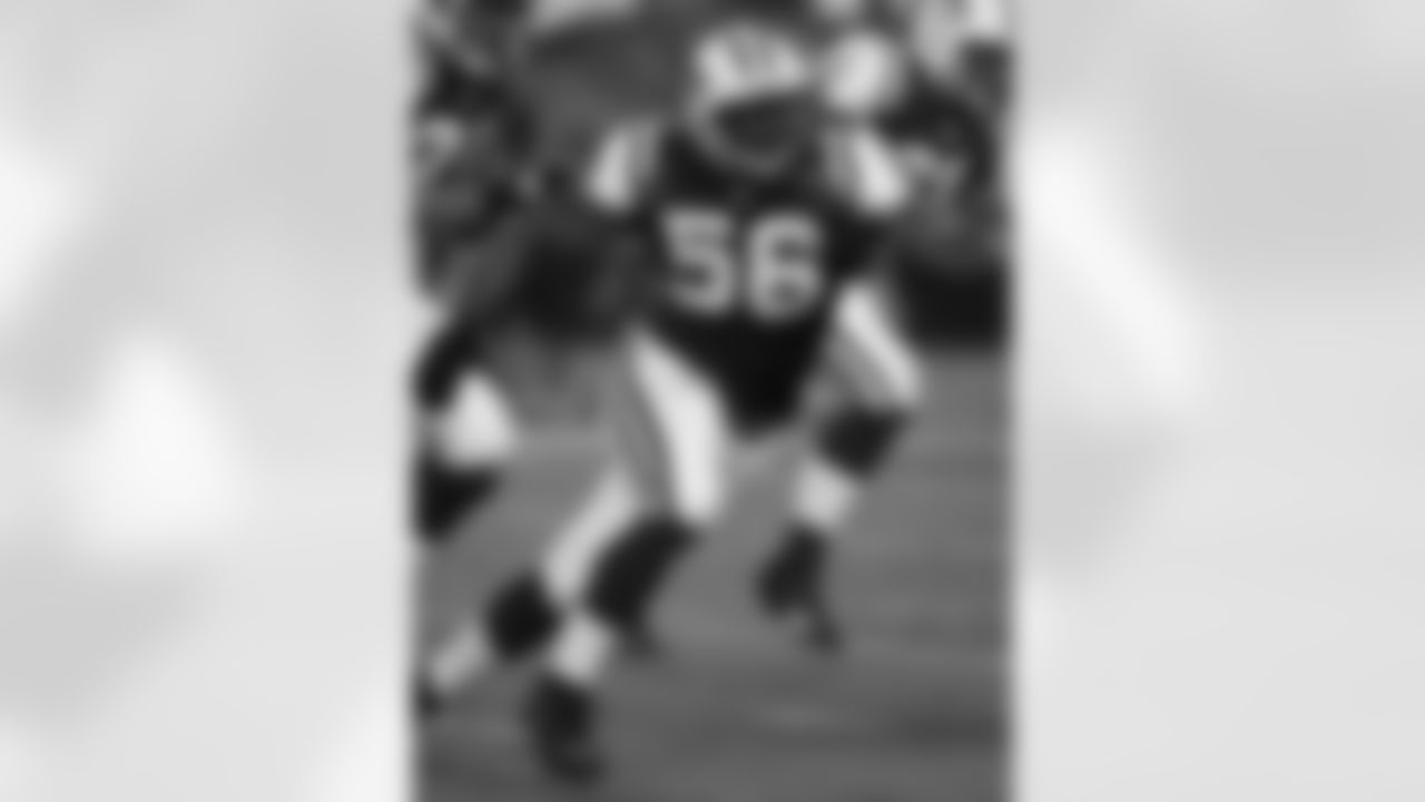 Vernon Gholston Photos