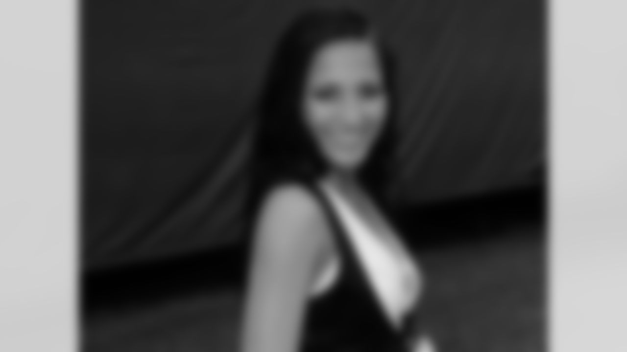 Jessica M. 2009 Flight Crew Member Photos