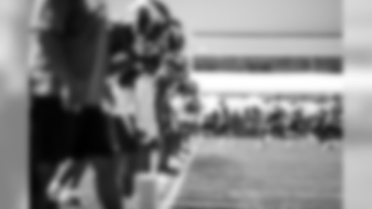 E_SNY_0071
