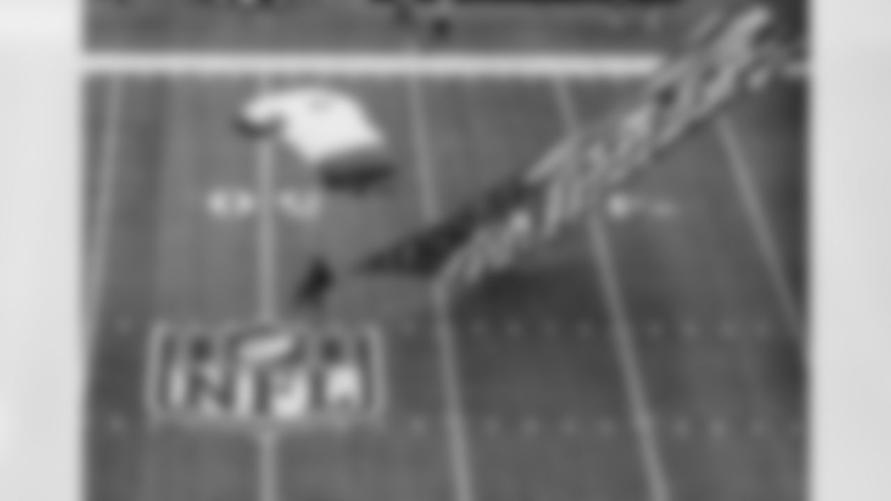 TR-Jets-vs-Bills-Quick-013