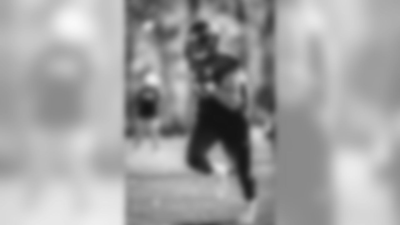 E_SNY_4954