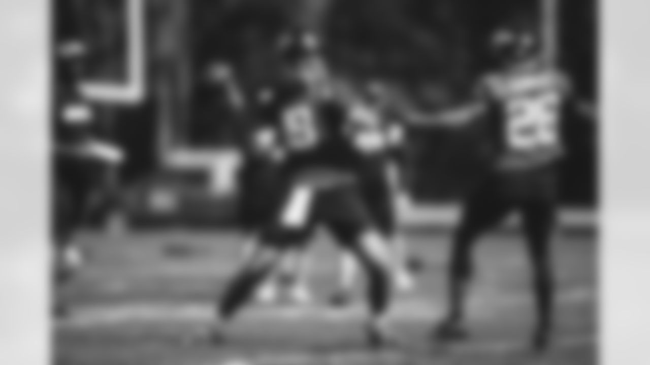 E_SNY_5044